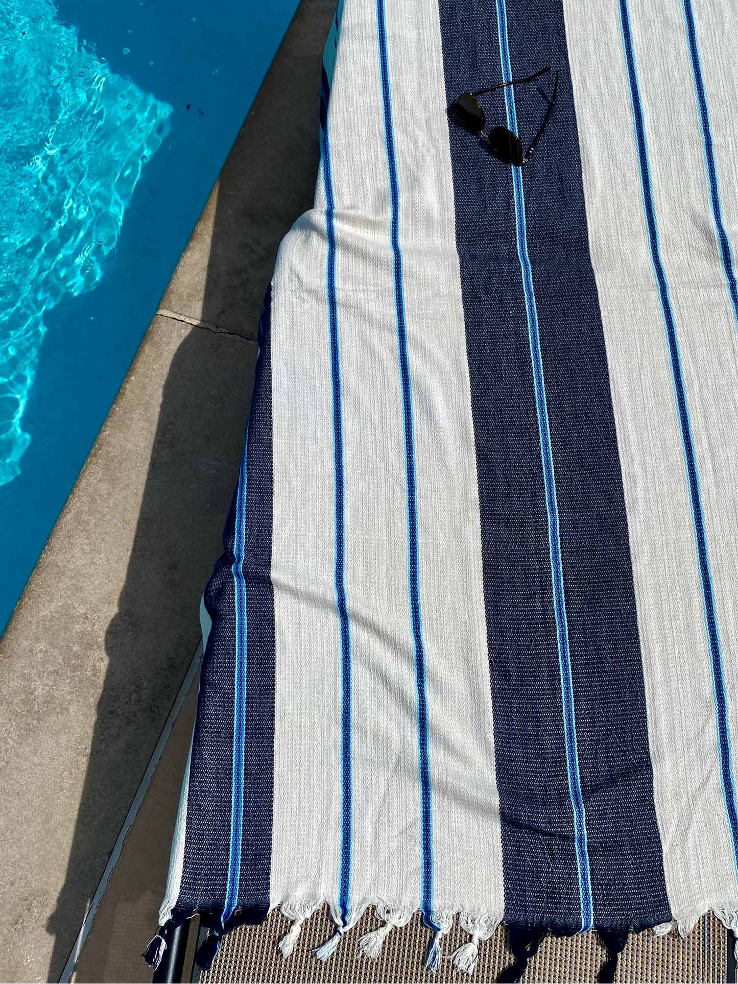 BAMBOO STRIPED TOWEL